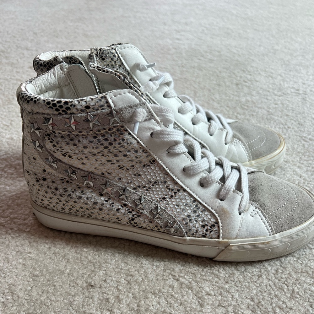 Women’s size 8.5 Vintage Havanas